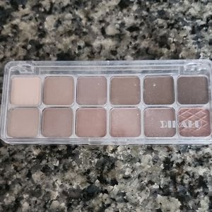 Dikalu Brown & Cream 12 Color Palette Eyeshadow
